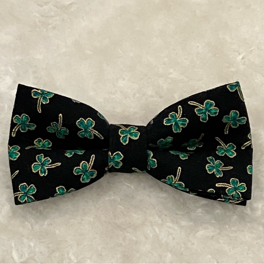 Pet Bowtie Shamrock Clover St. Patrick’s Day Bow Tie
